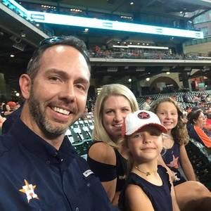 Meet your Posher, Troy